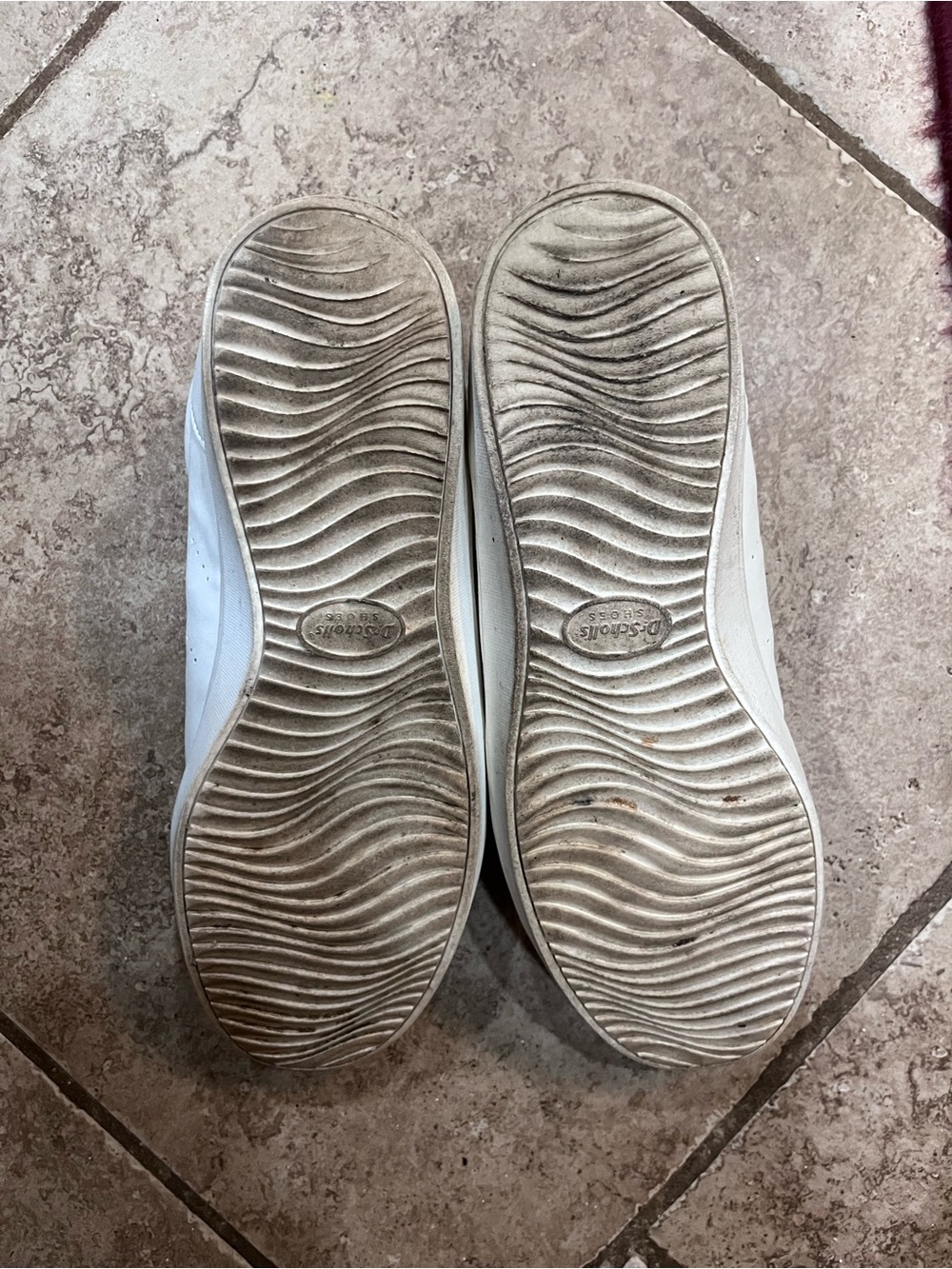 Dr. Scholl's White Leather Women's Low-Top Sneakers - Picture 6 of 9